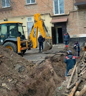 12 львівських комунальників допомагають Кривому Рогу запустити опалення