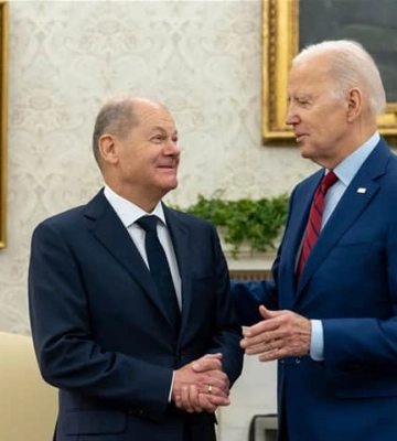 За рік довіра українців найбільше просіла до Байдена і Шольца