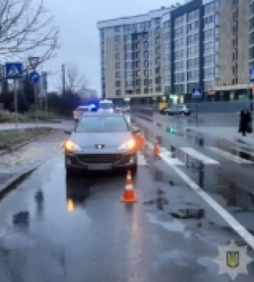У Луцьку на Чорновола авто збило пенсіонерку