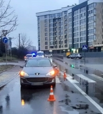 Ранкова ДТП: у Луцьку пенсіонер на «пежо» збив на переході пенсіонерку 