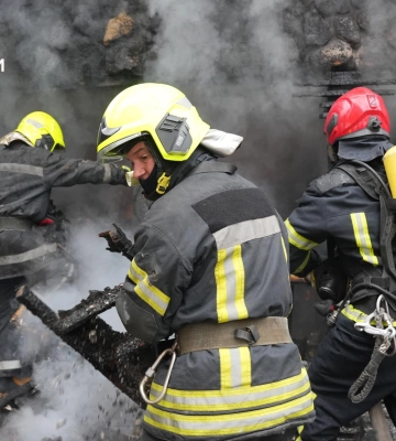 На пляжі "Аркадія" в Одесі сталась пожежа у закладі відпочинку