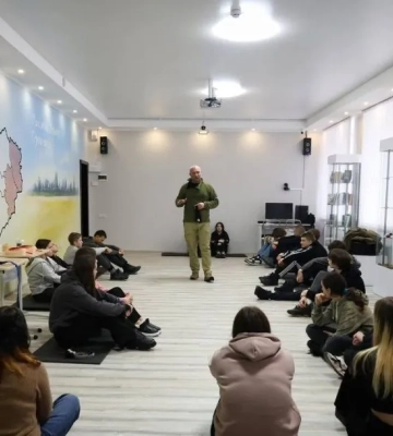 Оновлений курс "Захист України": як учні Київщини опановують нові навички