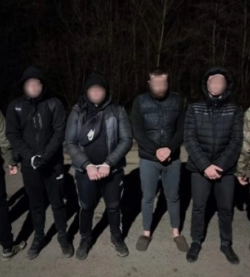 На Закарпатті блокували нову схему виїзду за кордон чоловіків