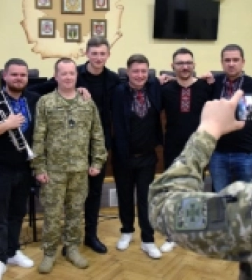 У Луцьку для прикордонників виступили гурт «Давня казка» та Martа Prima