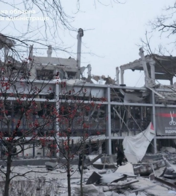 Російські окупанти вдарили по Запоріжжю: зруйнована клініка, є загиблі і поранені 