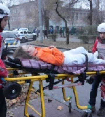 Росія атакувала Запоріжжя, від удару ракетою по лікарні є загиблі і поранені: фото відео