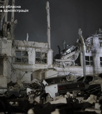 Під завалами у Запоріжжі перебуває щонайменше вісім людей