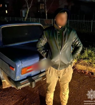 Патрульні виявили нетверезого водія, який після позбавлення права керування судом, керував автомобілем