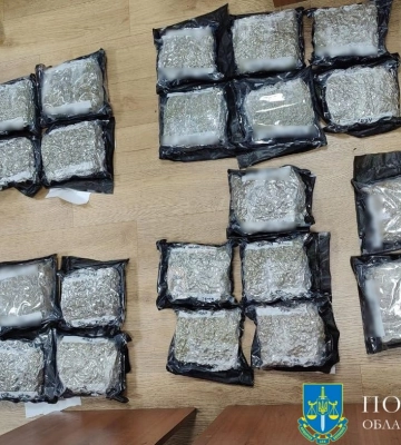 Викрито потужний канал контрабанди та збуту наркотиків, який організували кияни та жителі Кременчука
