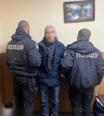 У Дніпрі затримали рецидивіста, який під час сварки зарізав молодого сусіда, - поліція