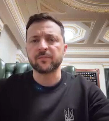 Зруйнована офісна будівля, пошкоджений медцентр: Зеленський показав наслідки удару по Запоріжжю