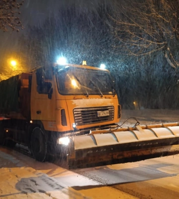 У Львові через негоду на дорогах утворився колапс