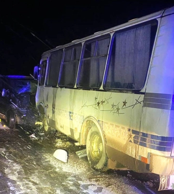 ДТП з автобусом у Дубенському районі: постраждали п’ятеро людей