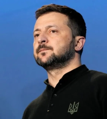 Зруйнована офісна будівля, пошкоджений медцентр: Зеленський показав наслідки удару по Запоріжжю