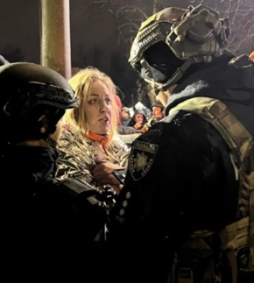 У Запоріжжі рятувальники дістали з-під завалів двох жінок, які додзвонились на лінію «101»