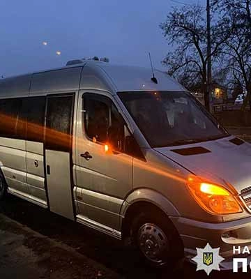 На Полтавщині через ДТП постраждали двоє людей, обоє — в лікарні