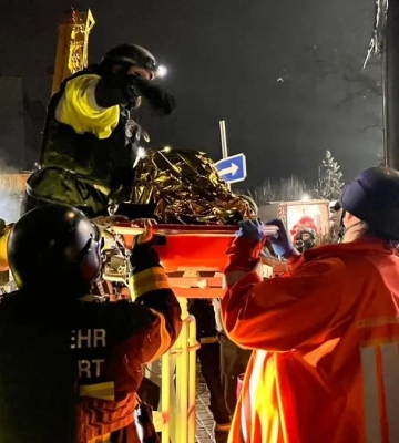 У Запоріжжі рятувальники дістали з-під завалів двох жінок, які додзвонились на лінію &quot;101&quot;