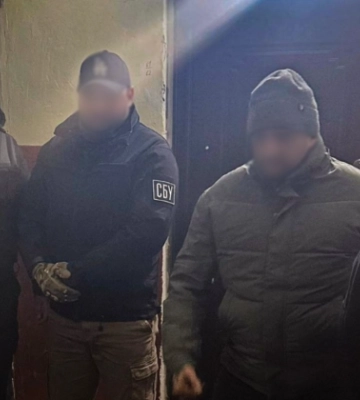 На Закарпатті чоловік за 8 тисяч доларів намагався переправити військовозобов’язаного до Румунії