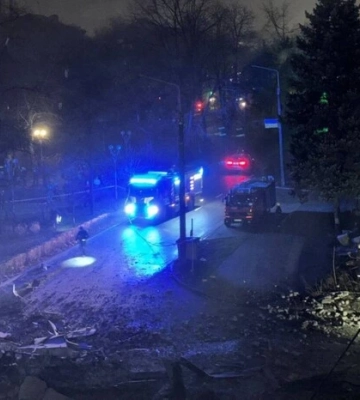 В Запорожье спасатели достали из-под завалов двух женщин