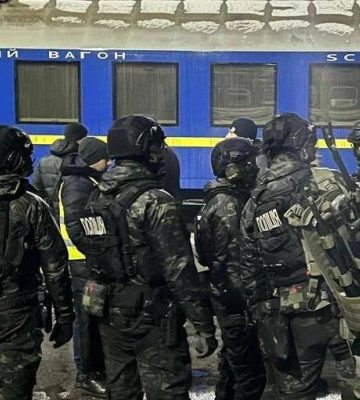 У Києві та області проводяться рейди поліції у деяких потягах: Укрзалізниця звернулася до пасажирів