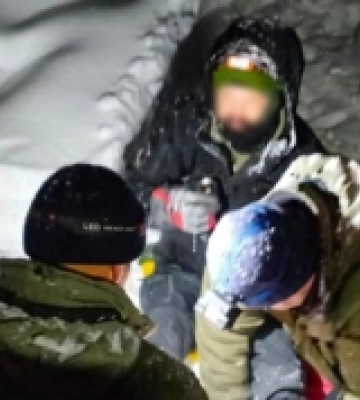 У горах на Закарпатті рятувальники допомогли туристу з Києва