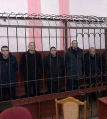 Росіяни засудили дев’ятьох захисників Маріуполя до тривалих термінів ув’язнення
