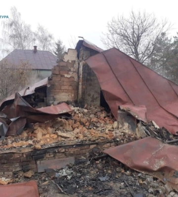 У Хотінській громаді внаслідок авіаудару загинуло подружжя: тіла знайшли на згарищі будинку