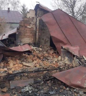 У Хотінській громаді внаслідок авіаудару загинуло подружжя: тіла знайшли на згарищі будинку