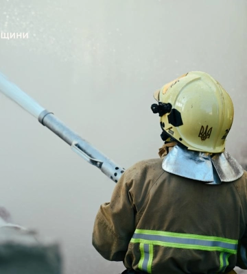 Рівнянина рятували 12 вогнеборців