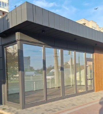 У Луцьку знесуть торгівельний павільйон на Соборності