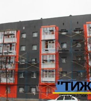 У Тростянці завершується відбудова двох зруйнованих росіянами багатоповерхівок