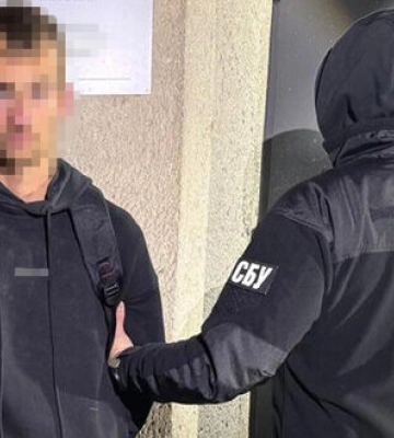 На замовлення РФ підпалювали авто та будівлі на півдні України: Затримано трьох російських агентів, - СБУ. ФОТОрепортаж