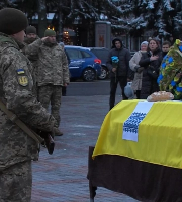 Загинув на Донеччині: у Рівному попрощалися з військовослужбовцем Андрієм Байраком (ВІДЕО)