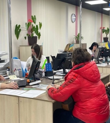 Тепла зима: у Дніпрі понад 13 тисяч осіб отримають по 6500 гривень