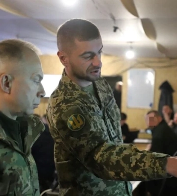 Ухвалюємо нестандартні рішення: Сирський розповів про ситуацію на Покровському напрямку