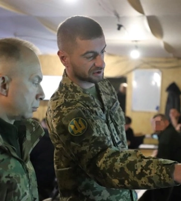 На Покровском направлении продолжаются бои с превосходящим, прежде всего, в живой силе противником, - Сырский