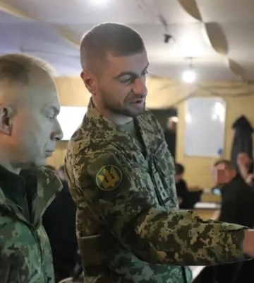 На Покровском направлении продолжаются бои с превосходящим, прежде всего, в живой силе противником, - Сырский