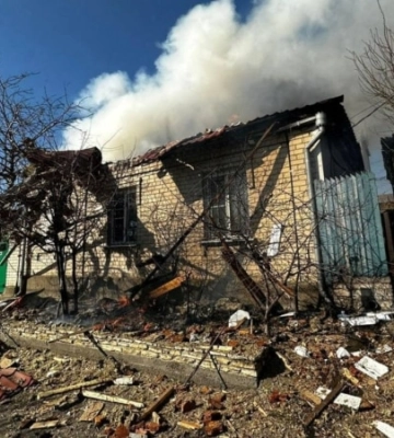 Сили РФ зранку атакували Херсон, загинула людина – ОВА