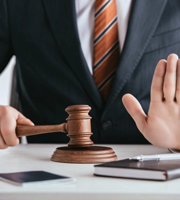 Працівницю підприємства Черкас підозрювали у збитках міському бюджету, проте вину не довели