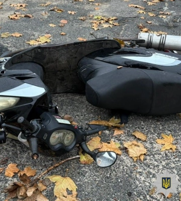 Із самого ранку Херсон під атакою ворожих БПЛА – є загиблий (Відео)