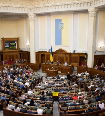 Названо фракцію Ради, депутати якої отримали найбільше підозр від правоохоронців Названо фракцію Ради, депутати якої отримали найбільше підозр від правоохоронців