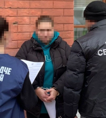 Вымогала 1 млн гривен у жены пленного защитника Азовстали: СБУ задержала мошенницу