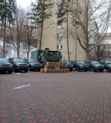 Кличко: бойцы батальона &quot;Ахиллес&quot; получили от громады Киева дроны, пикапы и грузовик