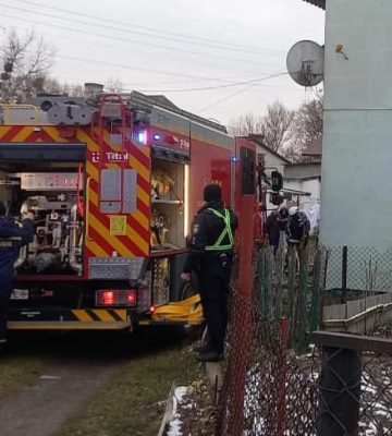 Вогнеборці врятували старшу пару: на Волині через дитячі пустощі загорівся будинок