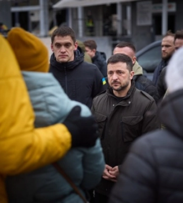 Зеленський у Запоріжжі вшанував пам&#039;ять загиблих унаслідок ракетного удару РФ