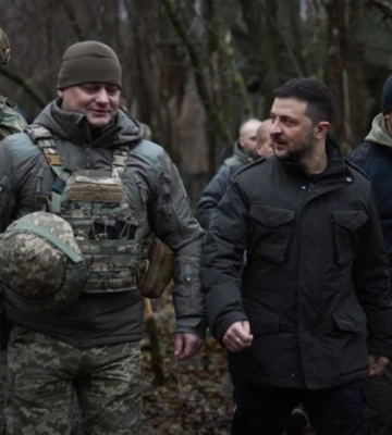 Зеленский посетил на Запорожье единственный в Украине подземный госпиталь (ВИДЕО)
