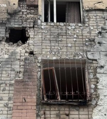 Упродовж дня окупанти атакували Херсон дронами і артилерією: 1 людина загинула, 2 - поранено, пошкоджено будинки. ФОТОрепортаж