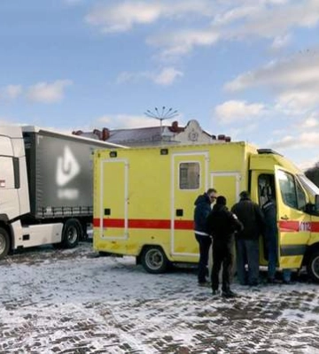 Граф Рено привіз у Чернігів кілька авто