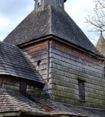 На Львівщині завершують реставрацію дерев'яної дзвіниці XVII століття