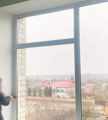 На Житомирщині ув’знили підрядника, який привласнив майже 800 тисяч гривень на заміні вікон у ліцеї після ракетного удару